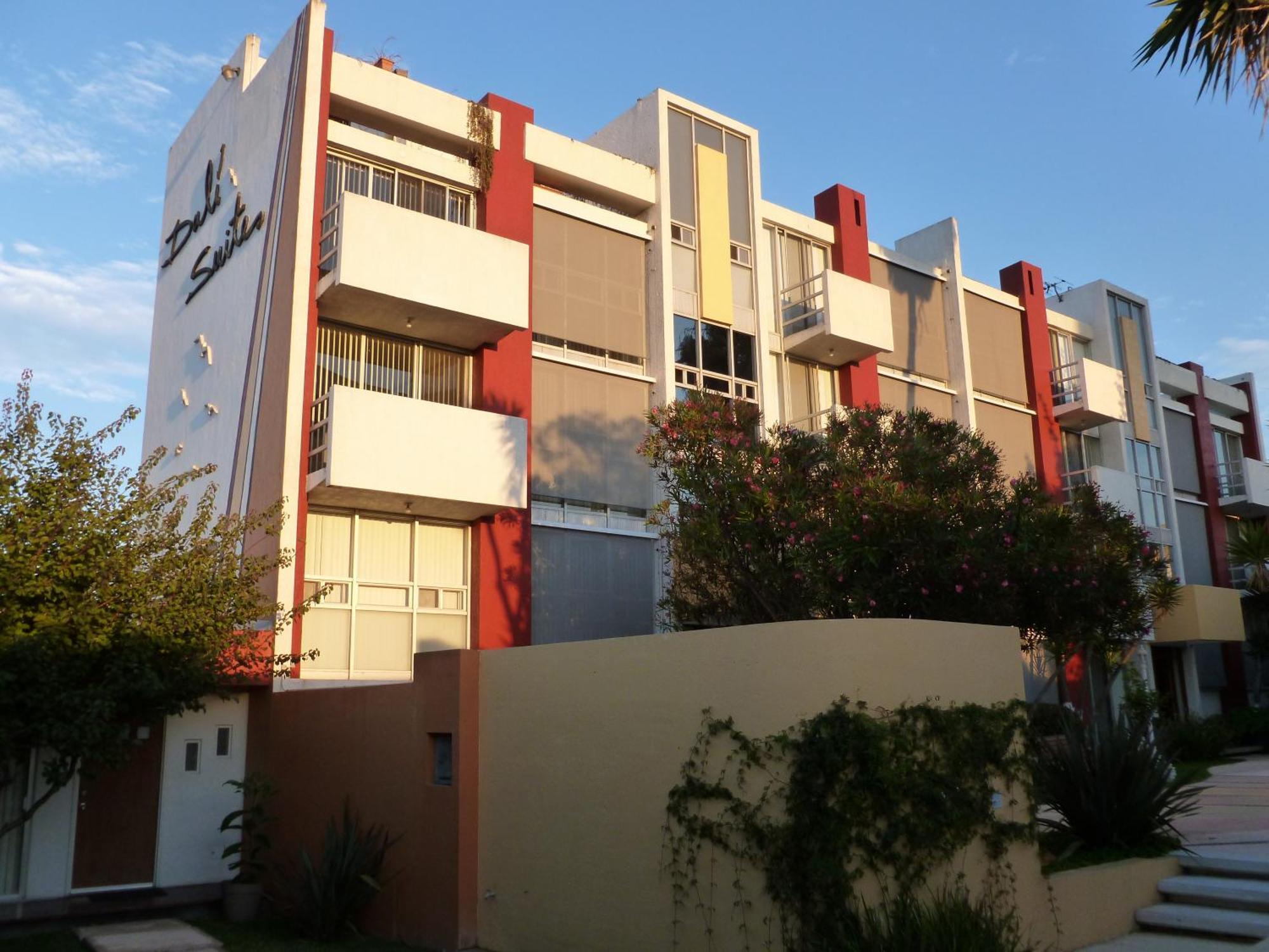 Dali Suites Hotel Tijuana Exteriör bild